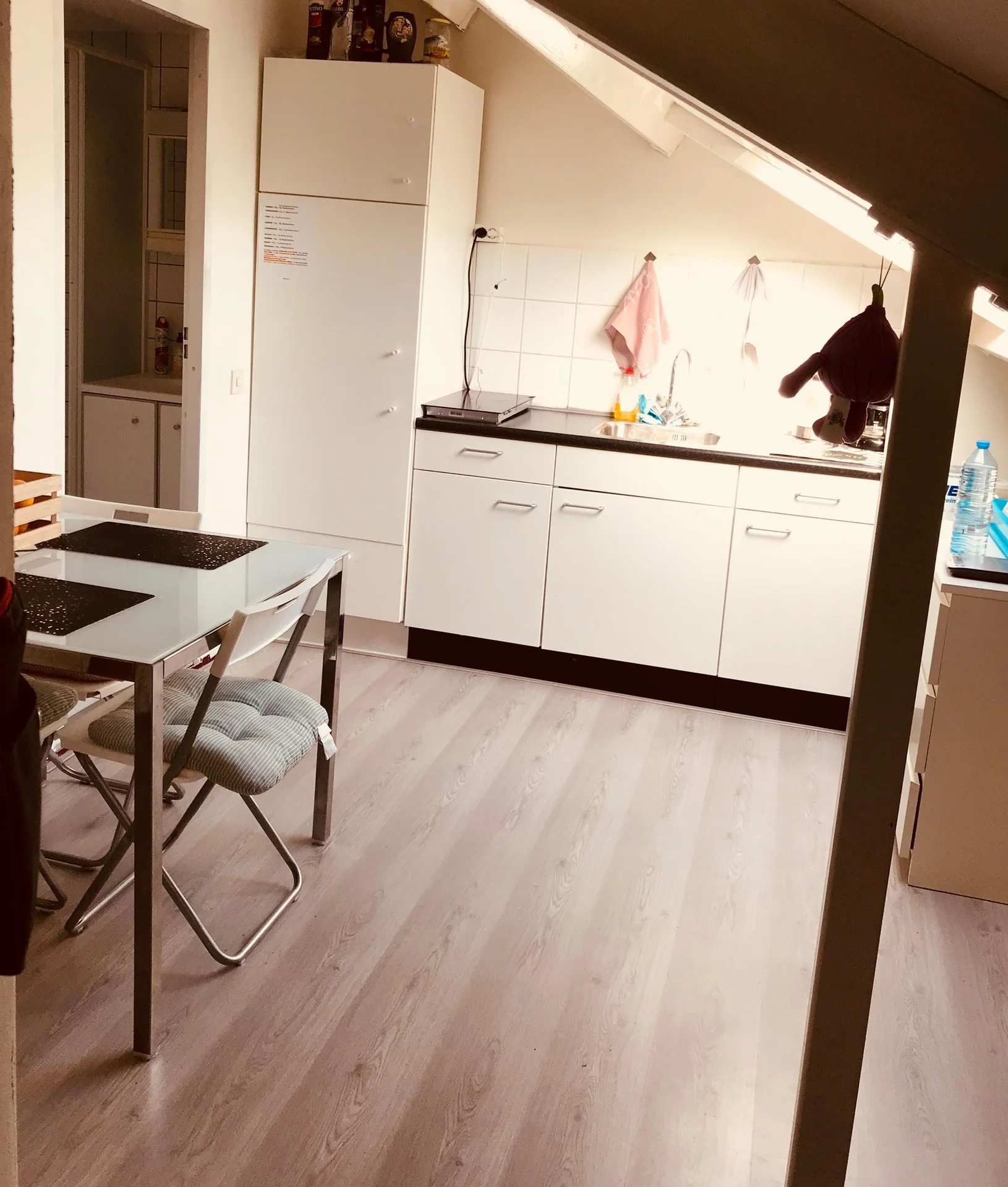 geblurde versie van de foto als achtergrond