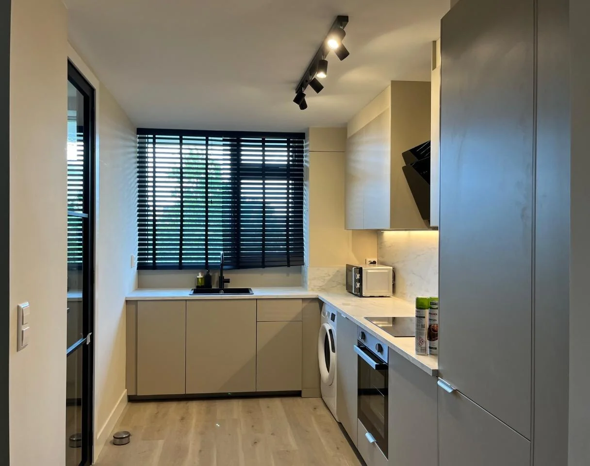 geblurde versie van de foto als achtergrond