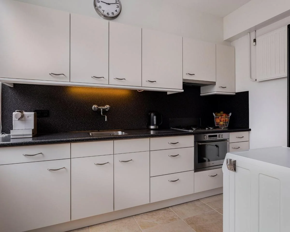 geblurde versie van de foto als achtergrond