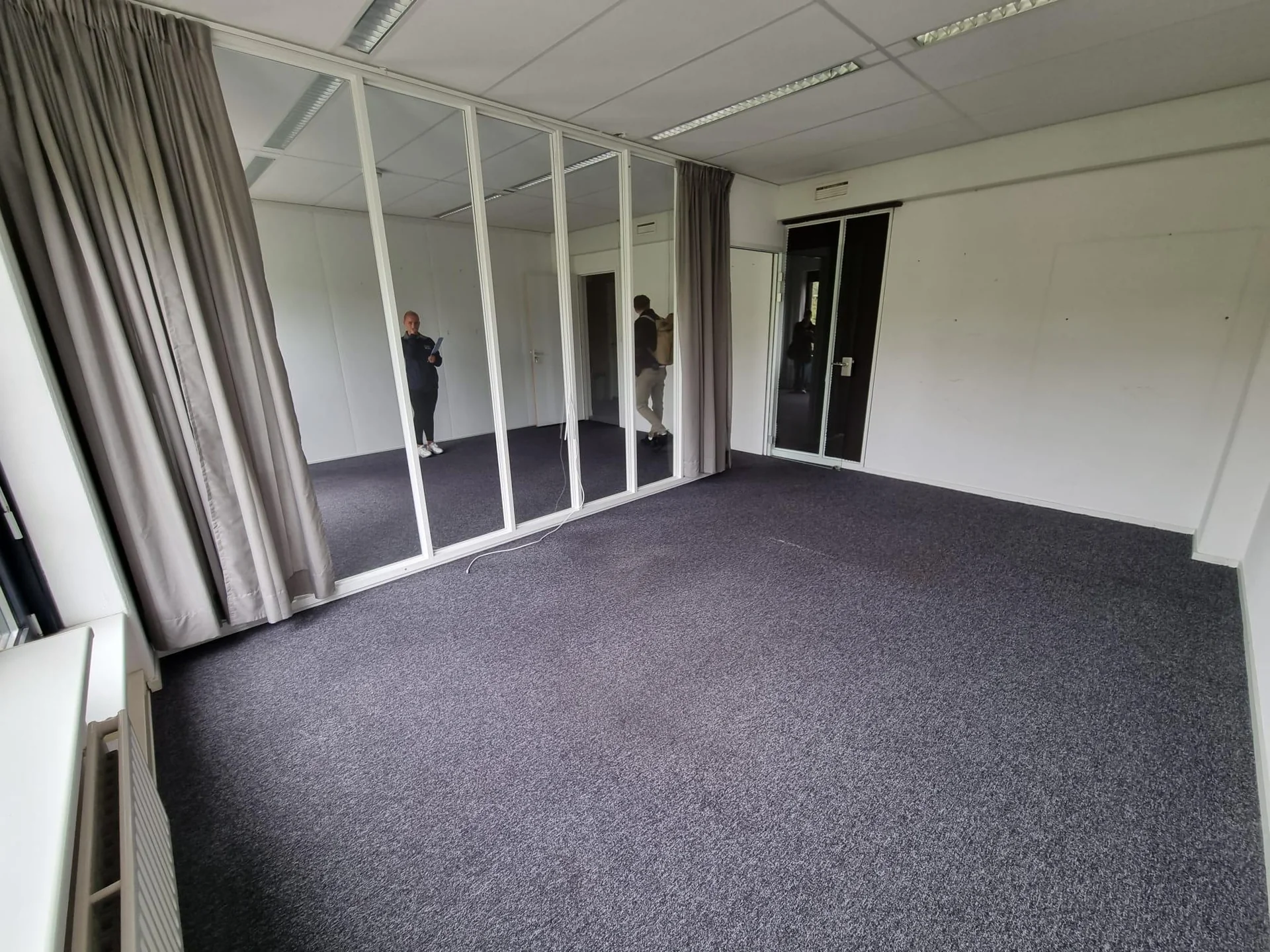 geblurde versie van de foto als achtergrond