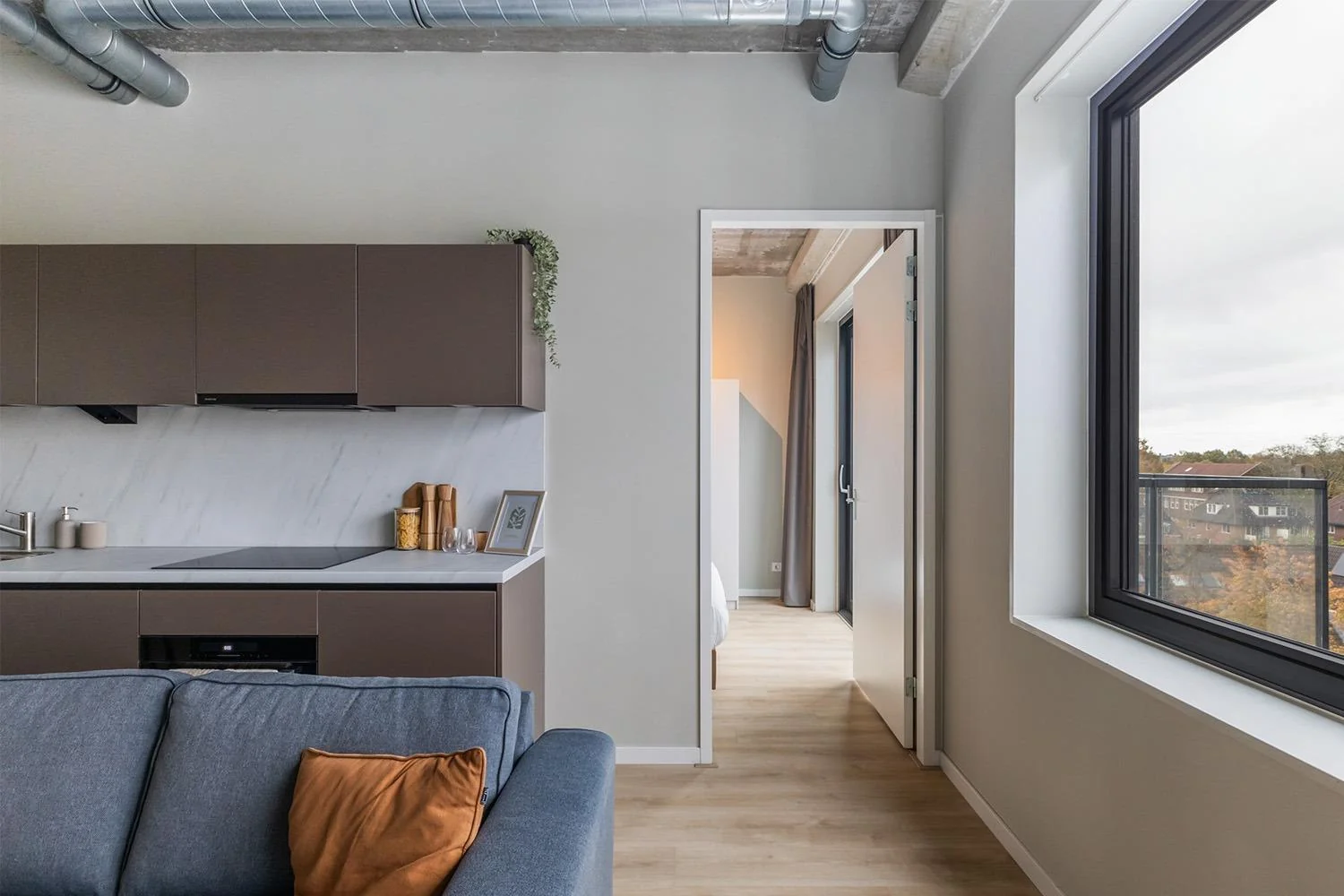 geblurde versie van de foto als achtergrond