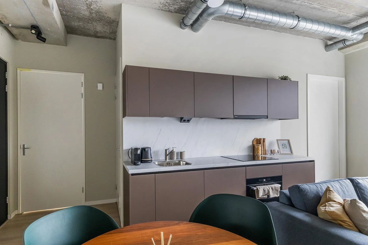 geblurde versie van de foto als achtergrond