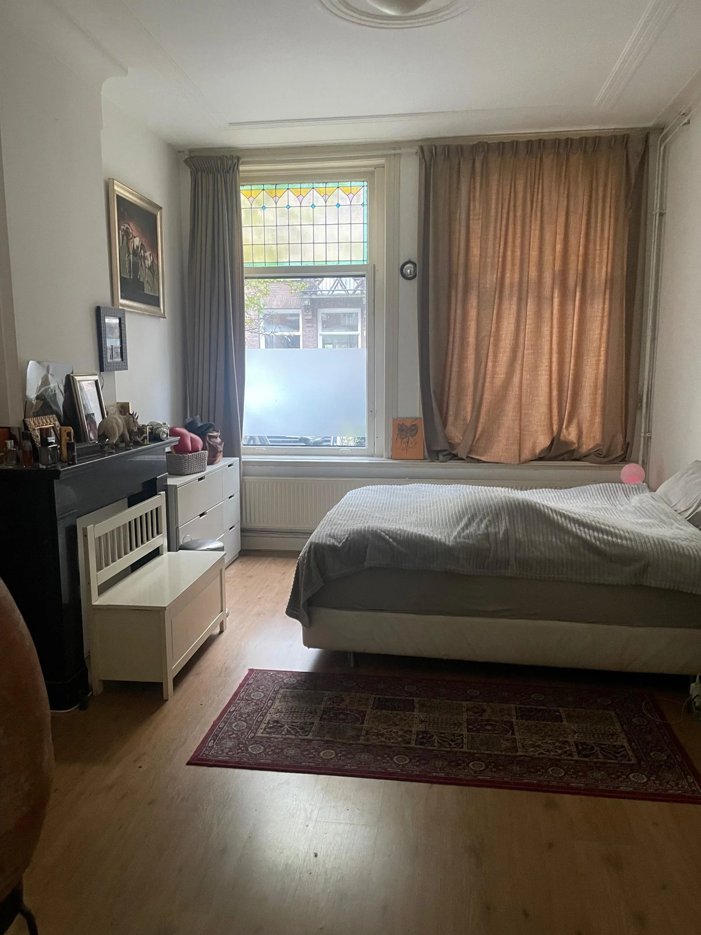 geblurde versie van de foto als achtergrond