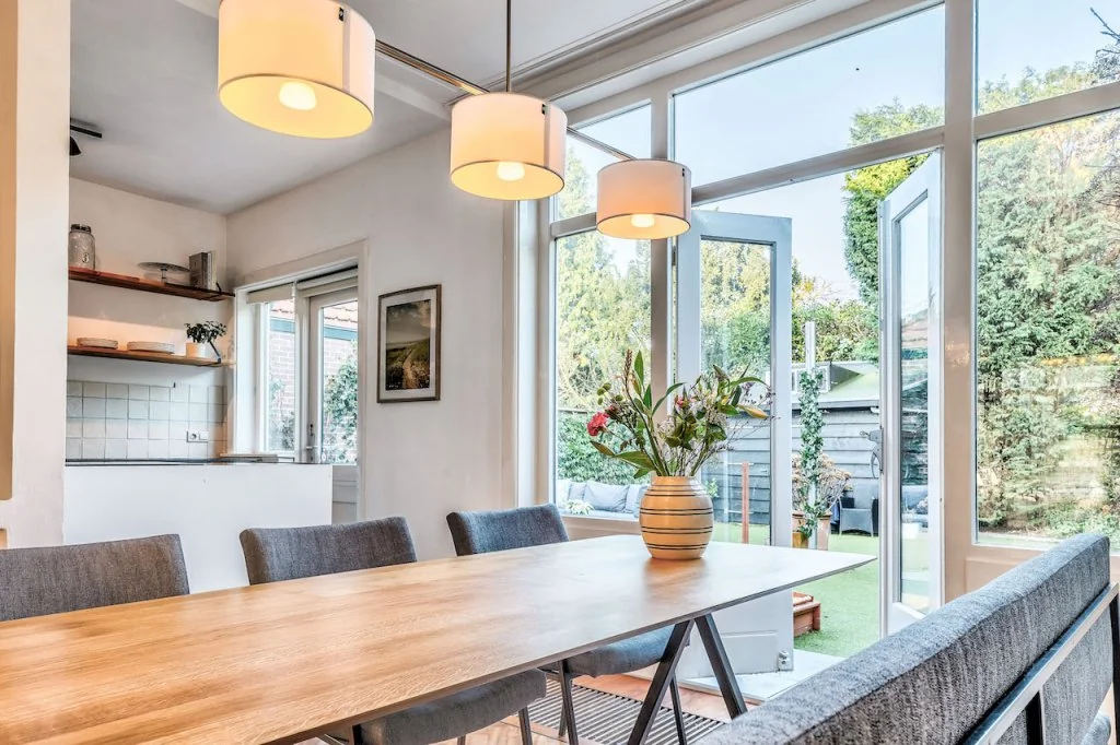 geblurde versie van de foto als achtergrond