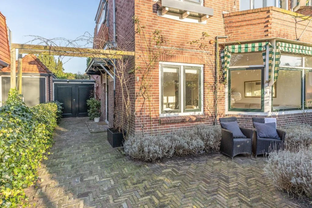 geblurde versie van de foto als achtergrond