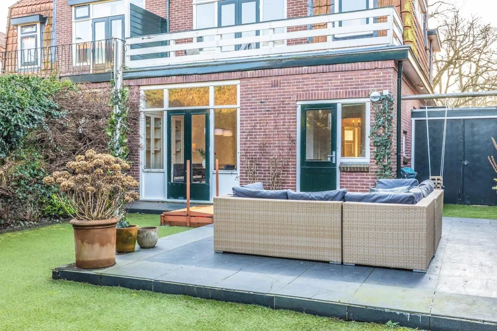 geblurde versie van de foto als achtergrond