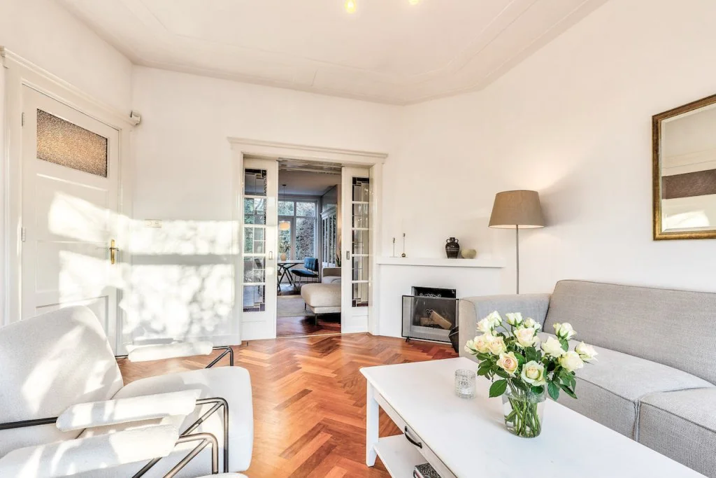 geblurde versie van de foto als achtergrond