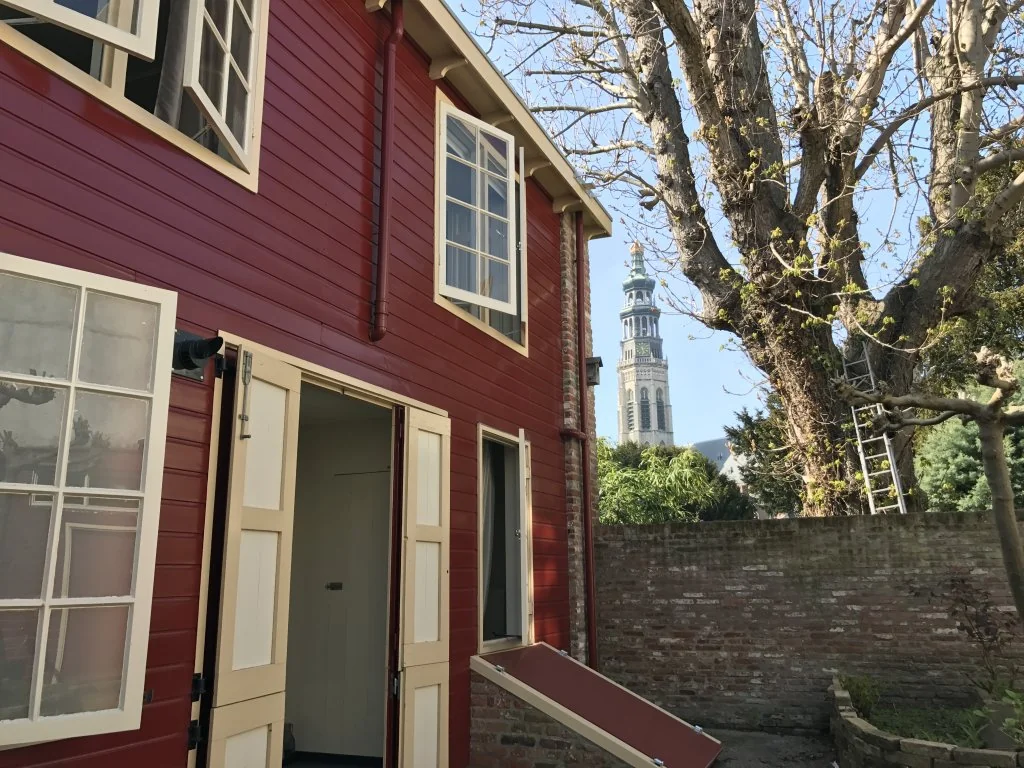 geblurde versie van de foto als achtergrond