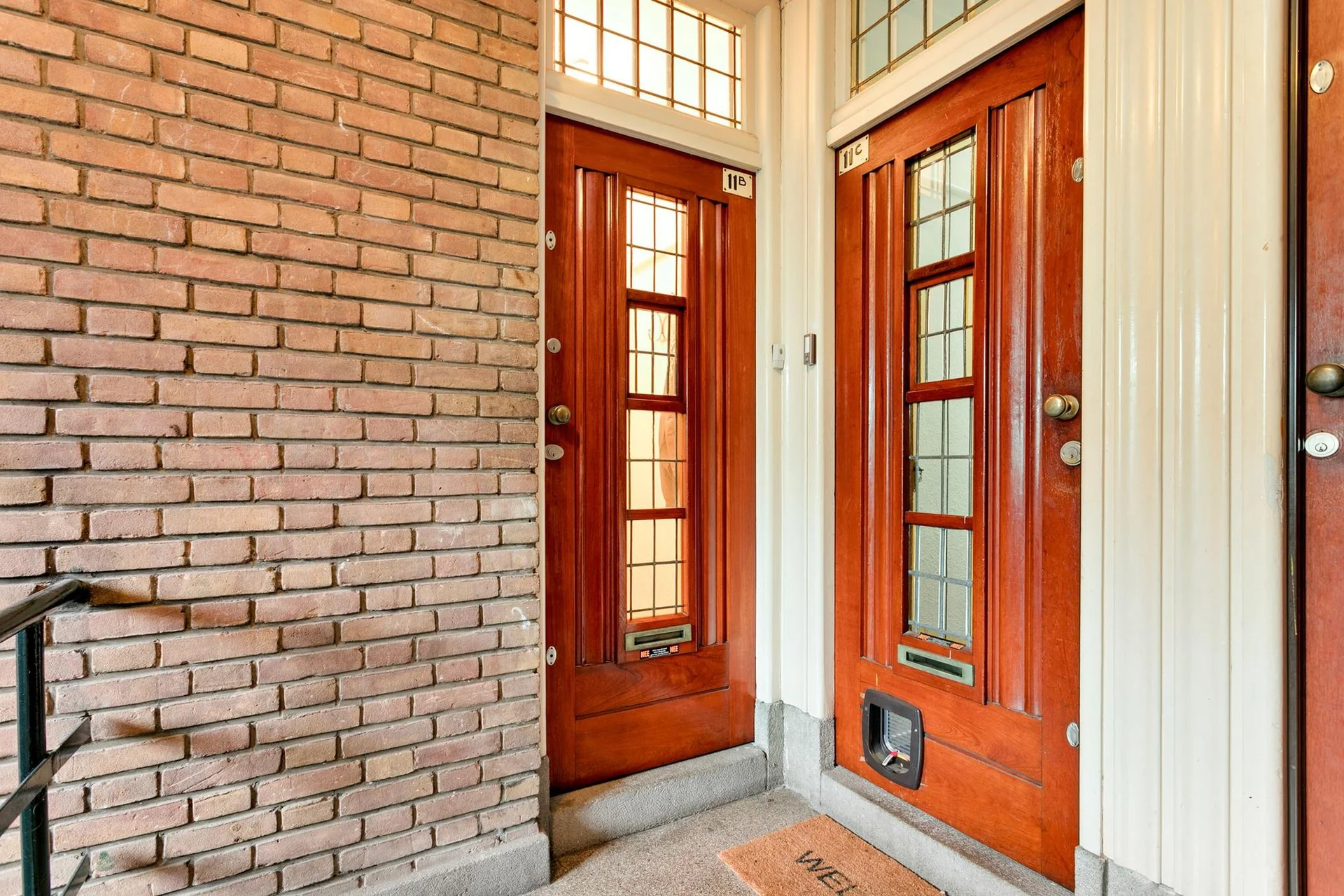 geblurde versie van de foto als achtergrond