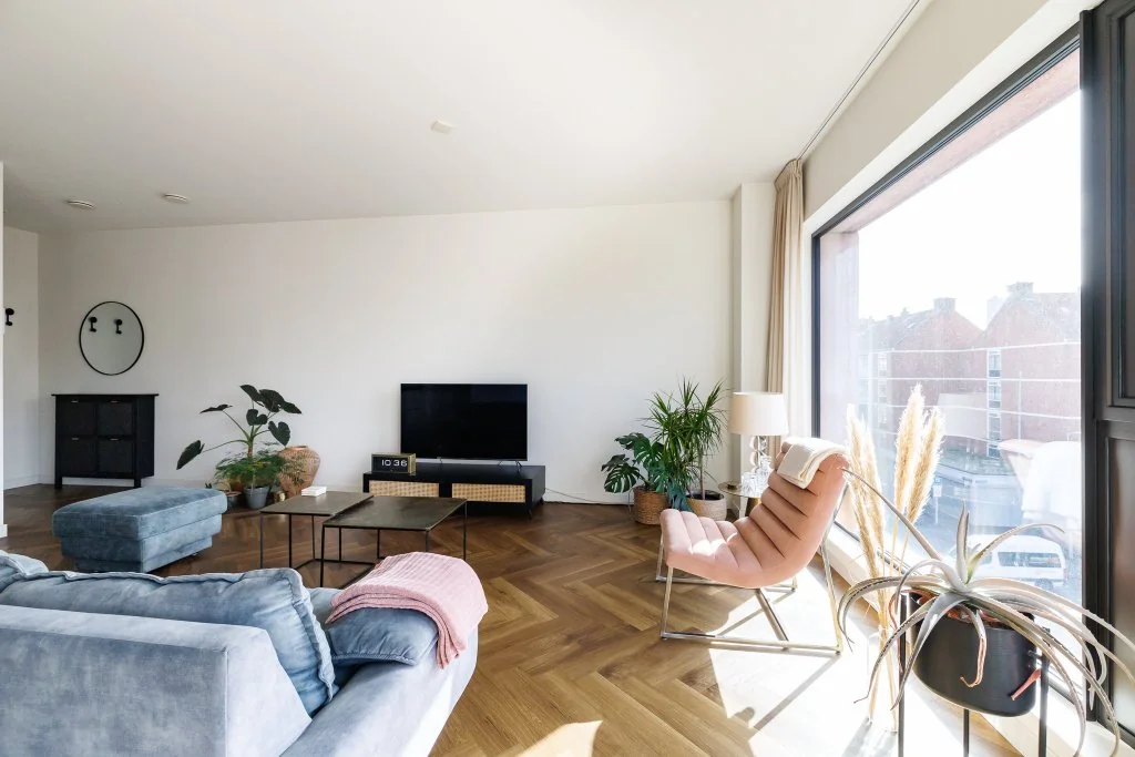 geblurde versie van de foto als achtergrond