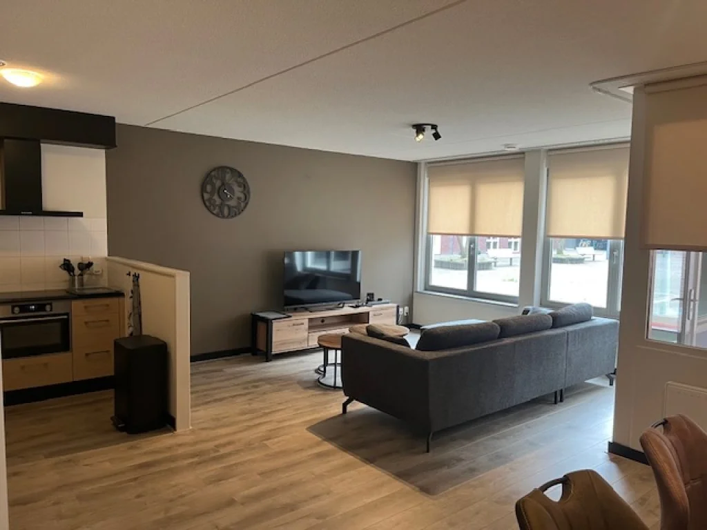 geblurde versie van de foto als achtergrond