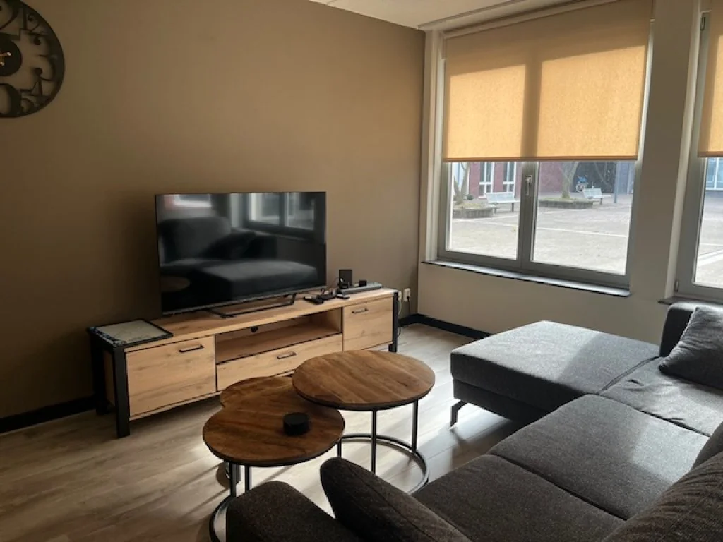 geblurde versie van de foto als achtergrond