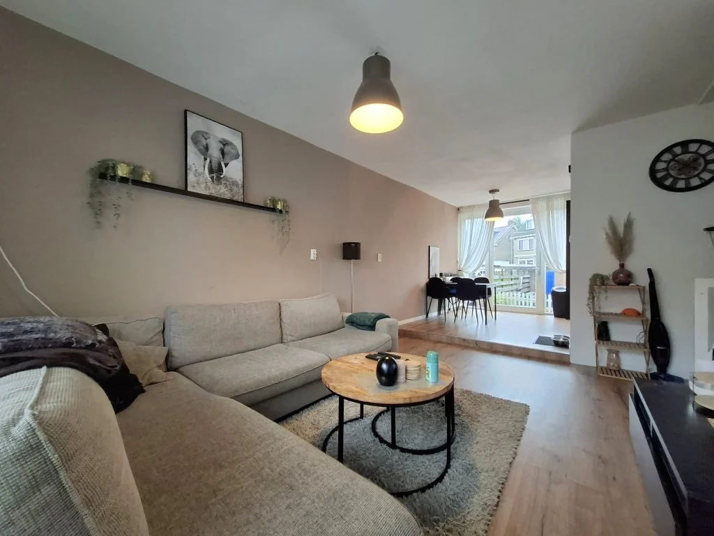 geblurde versie van de foto als achtergrond