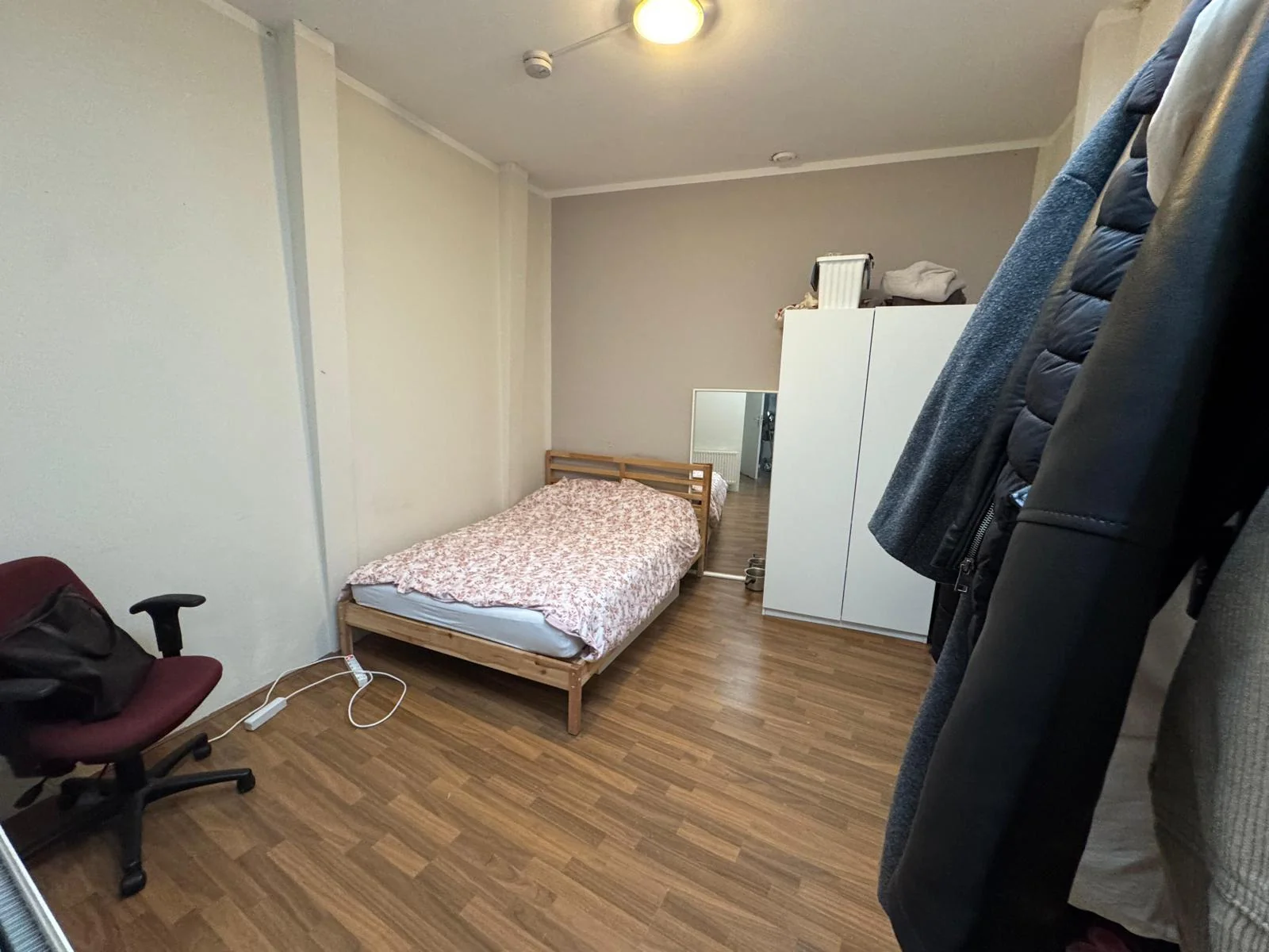 geblurde versie van de foto als achtergrond