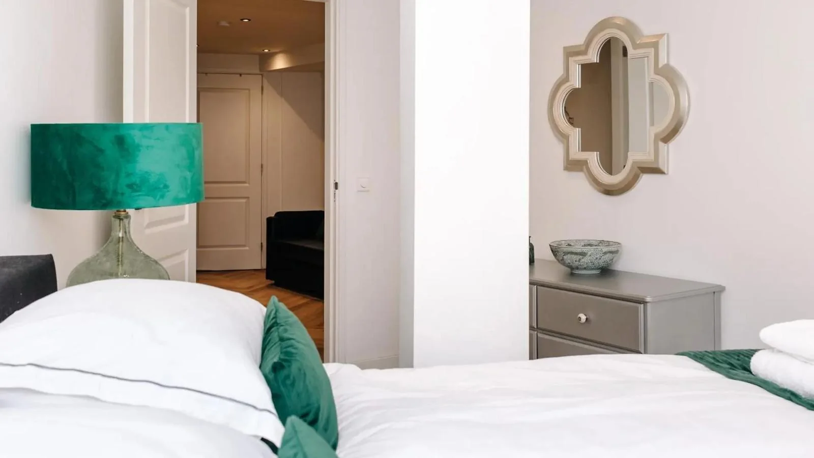 geblurde versie van de foto als achtergrond