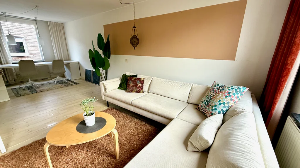 geblurde versie van de foto als achtergrond