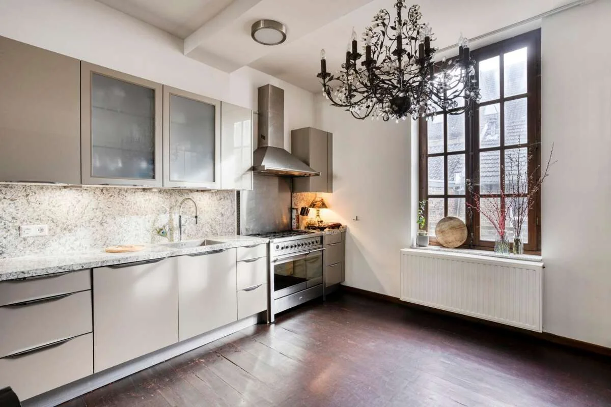 geblurde versie van de foto als achtergrond