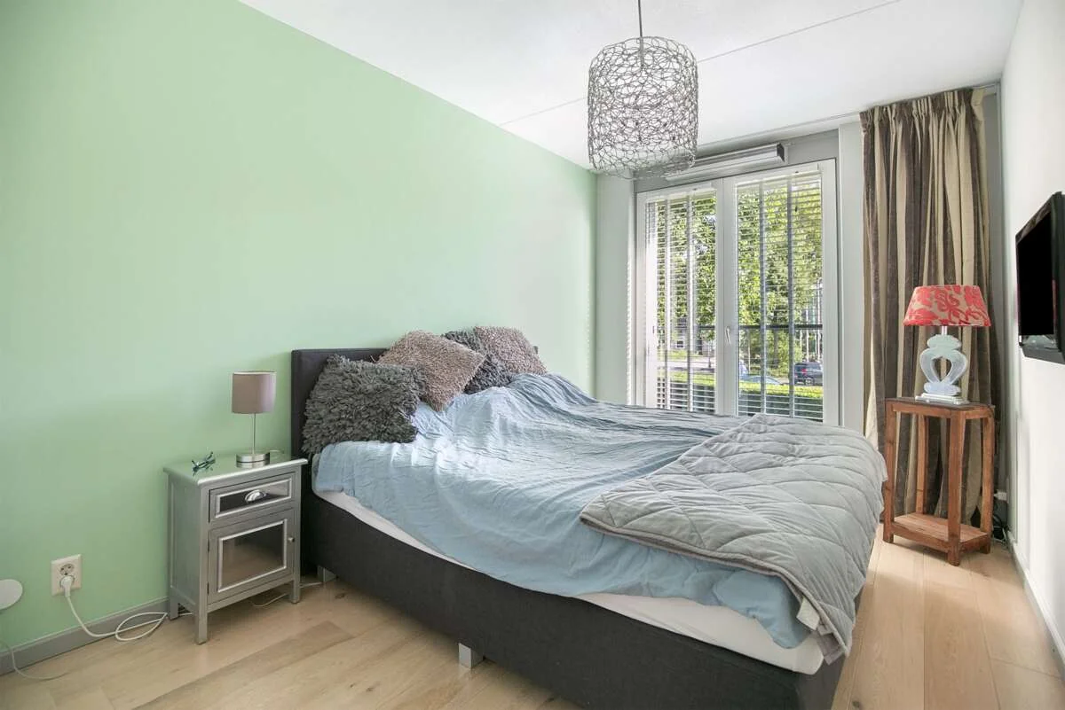 geblurde versie van de foto als achtergrond