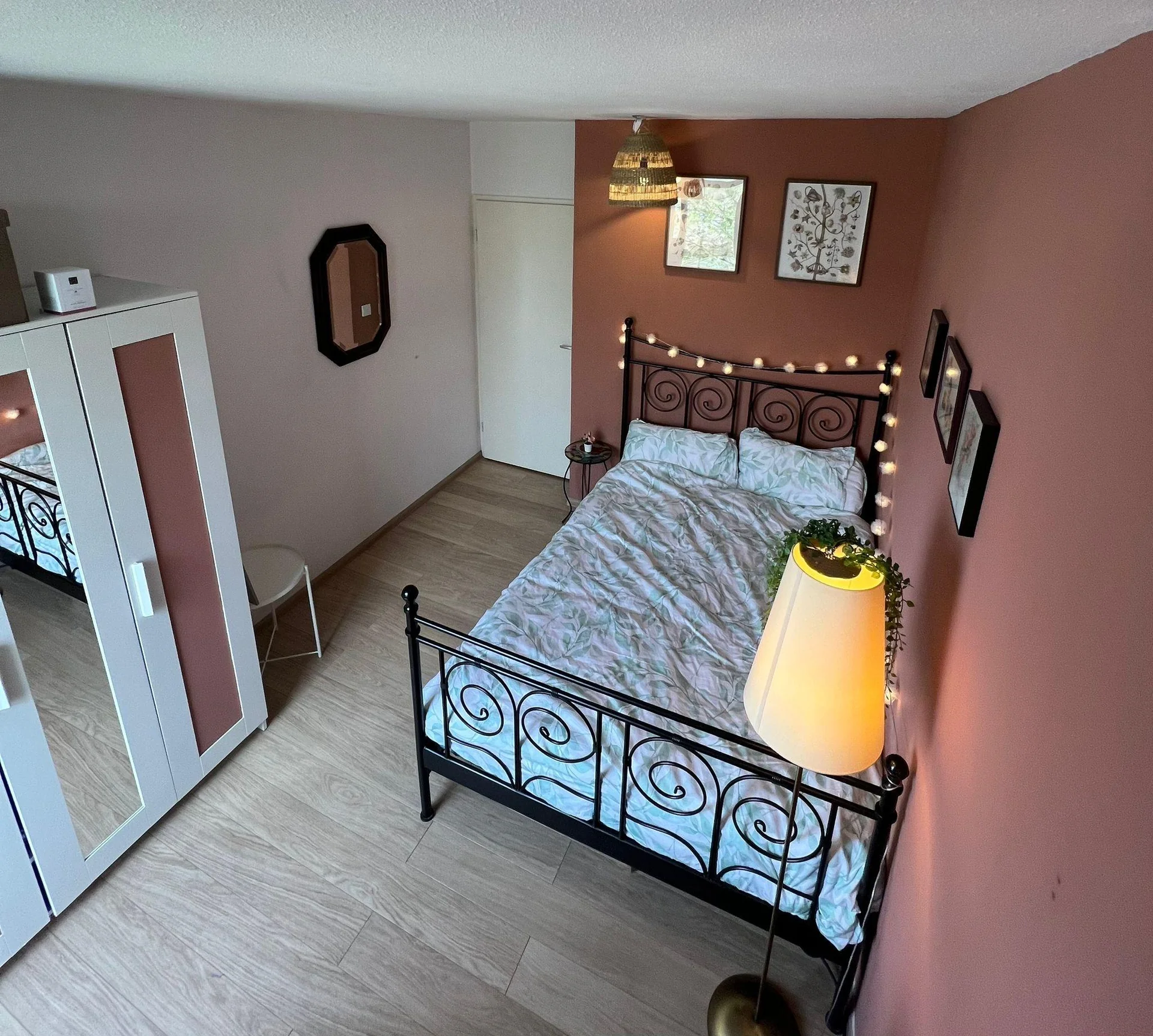 geblurde versie van de foto als achtergrond