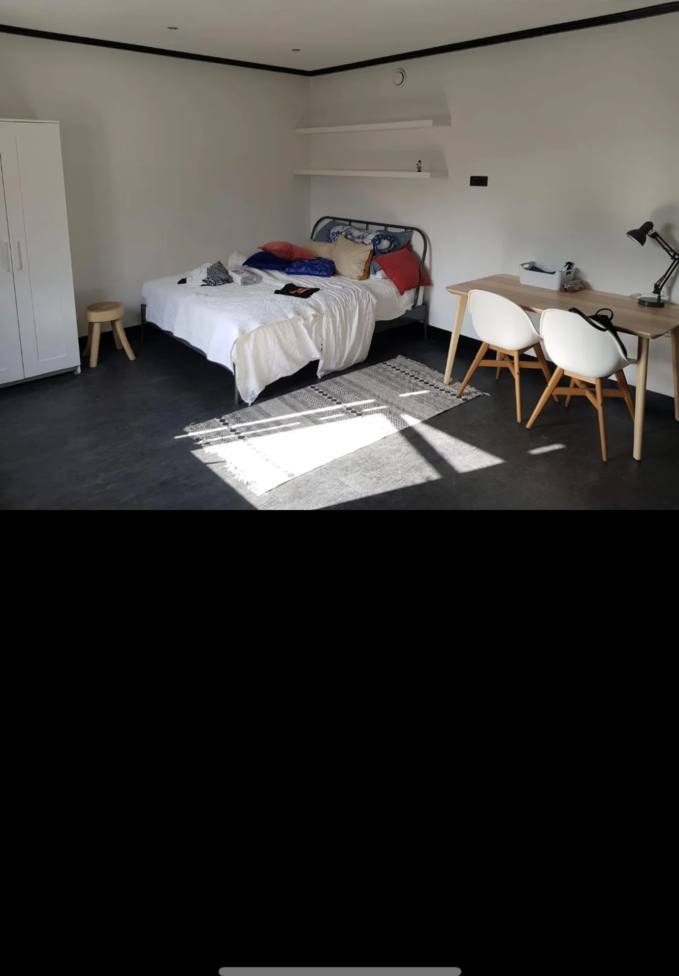 geblurde versie van de foto als achtergrond