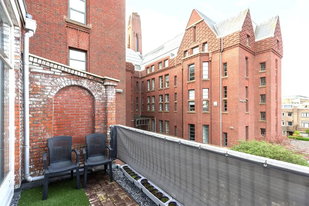 geblurde versie van de foto als achtergrond