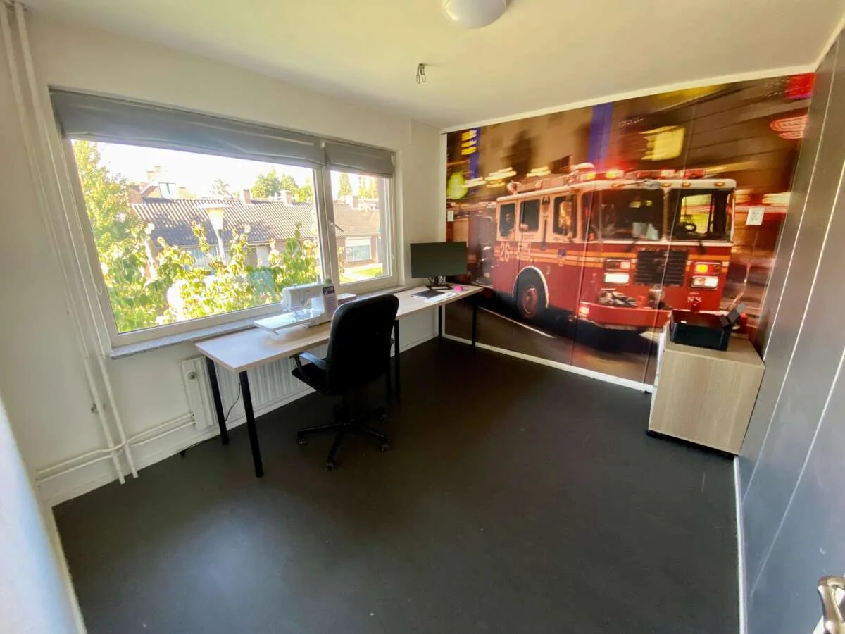 geblurde versie van de foto als achtergrond