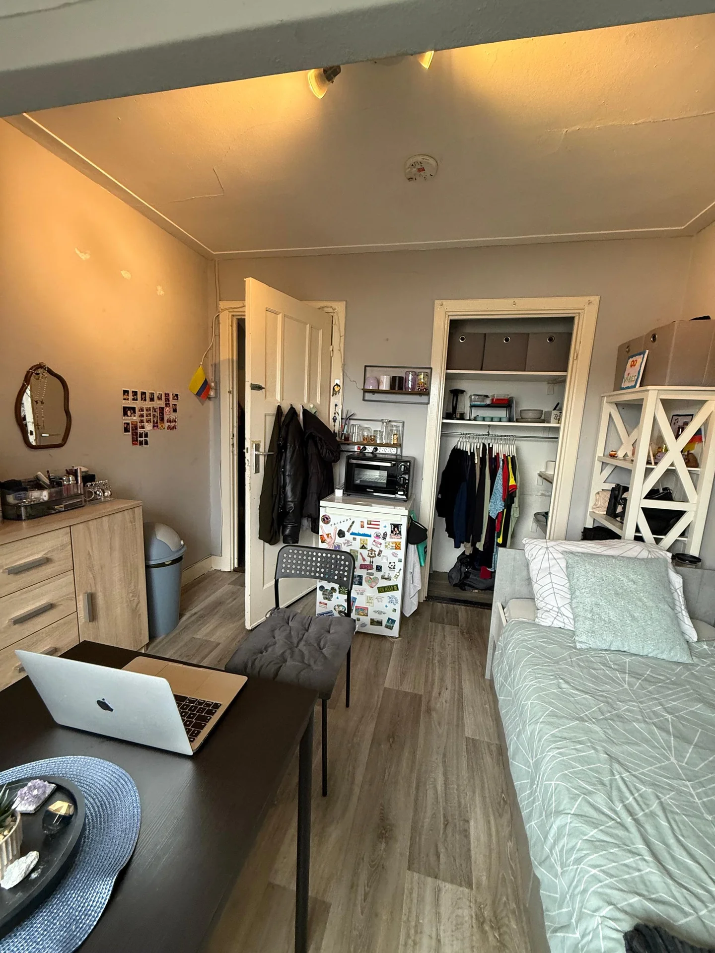 geblurde versie van de foto als achtergrond