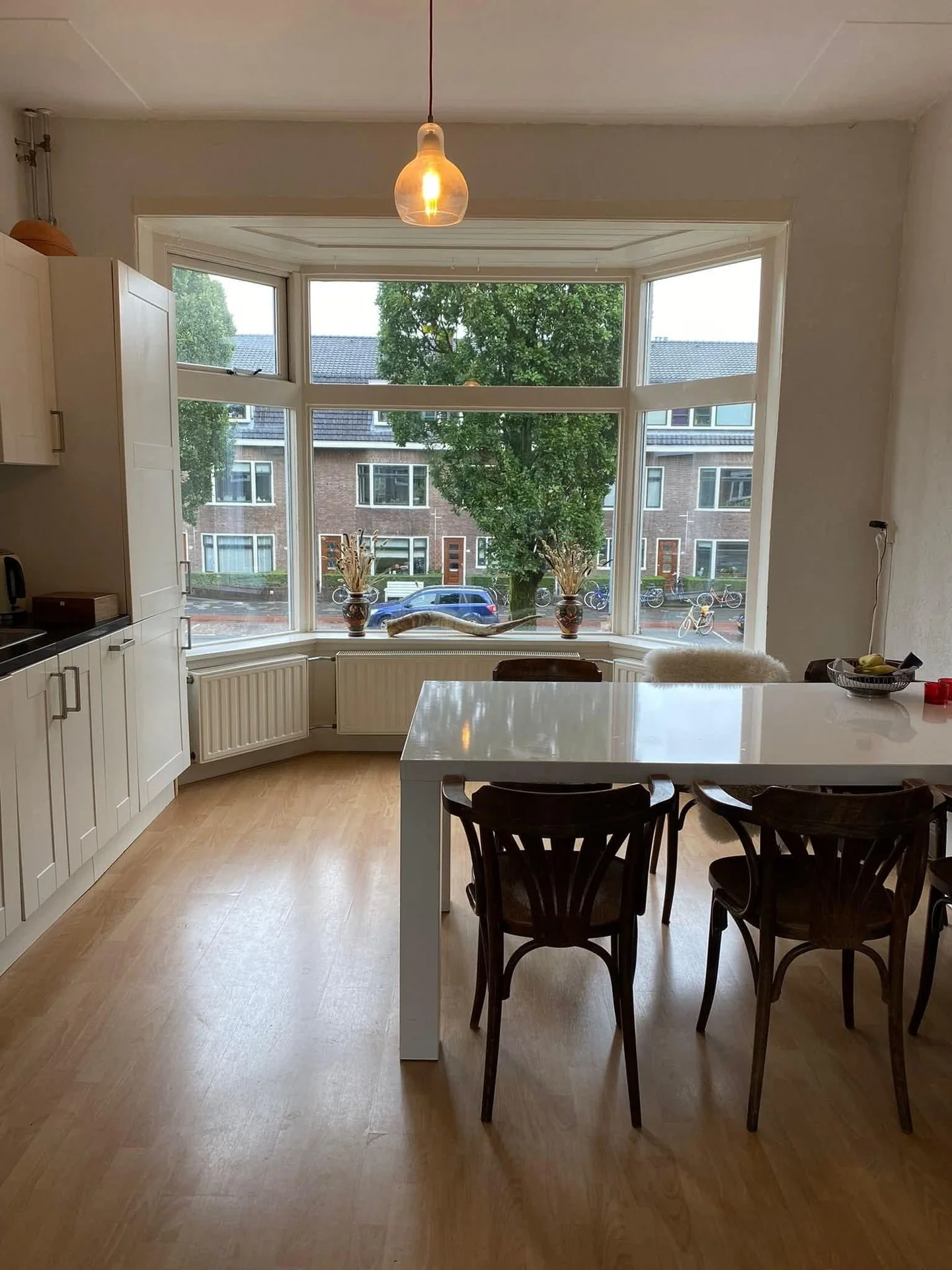 geblurde versie van de foto als achtergrond