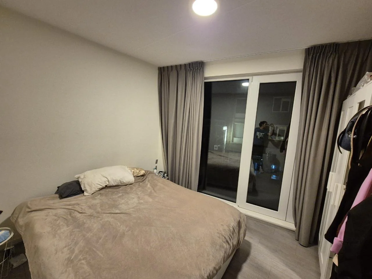 geblurde versie van de foto als achtergrond