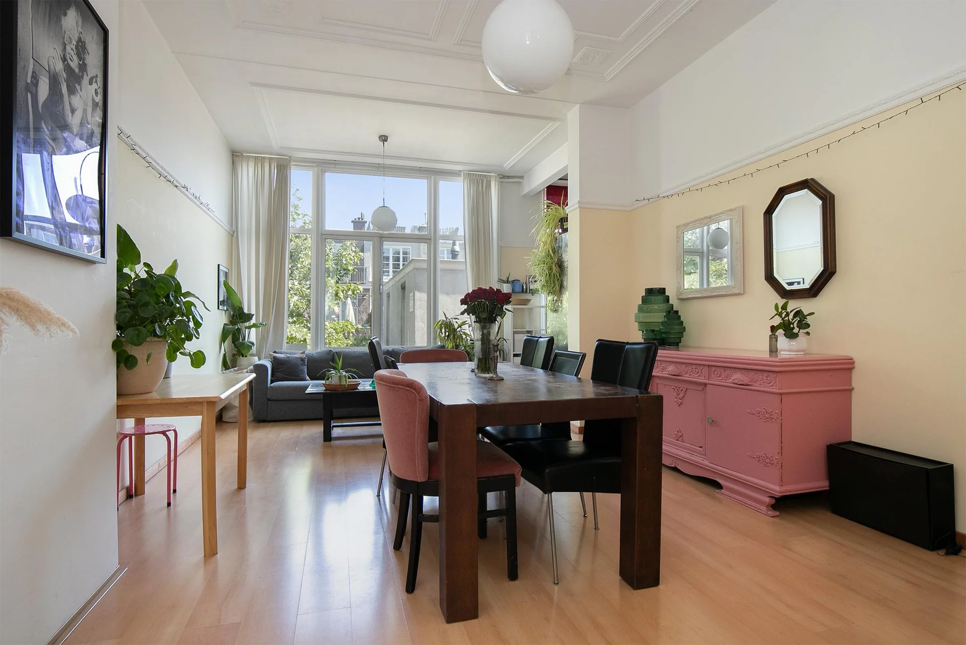 geblurde versie van de foto als achtergrond