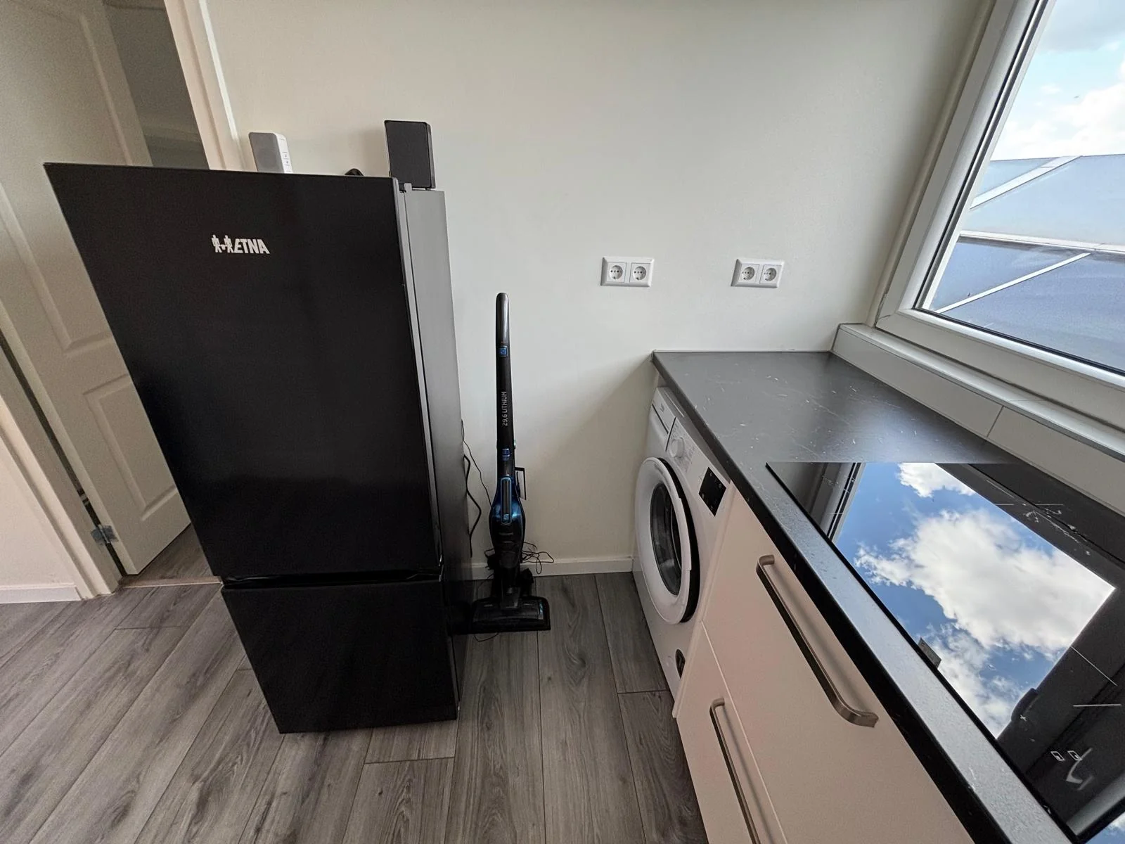 geblurde versie van de foto als achtergrond