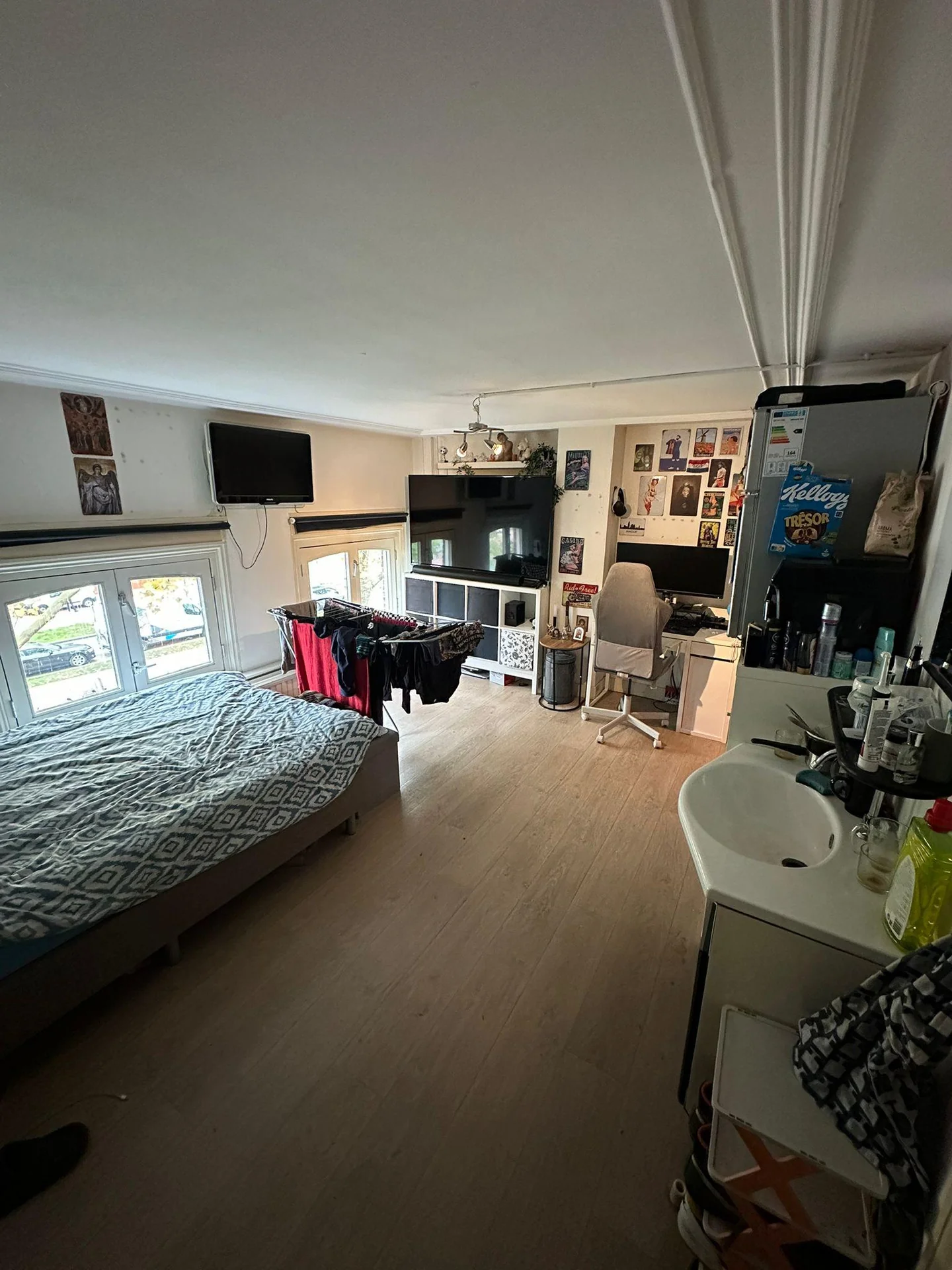 geblurde versie van de foto als achtergrond