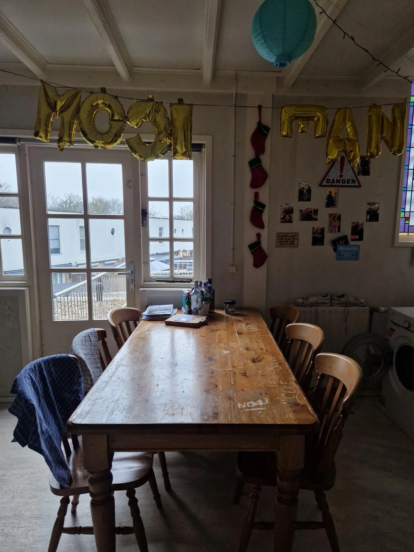 geblurde versie van de foto als achtergrond