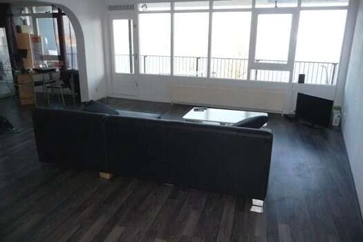 geblurde versie van de foto als achtergrond