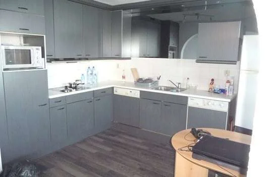 geblurde versie van de foto als achtergrond