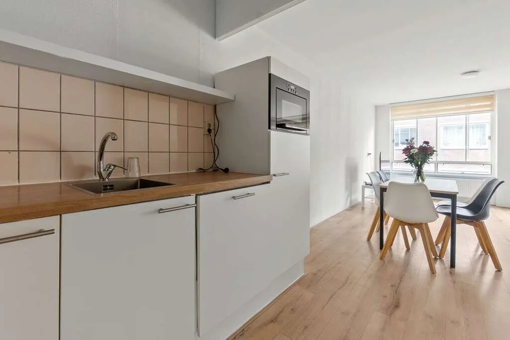 geblurde versie van de foto als achtergrond