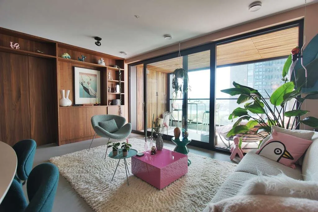 geblurde versie van de foto als achtergrond