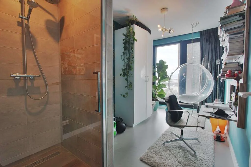 geblurde versie van de foto als achtergrond