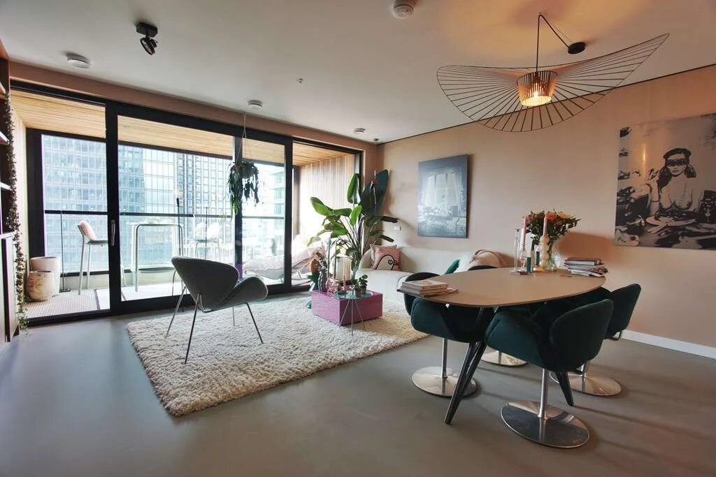 geblurde versie van de foto als achtergrond