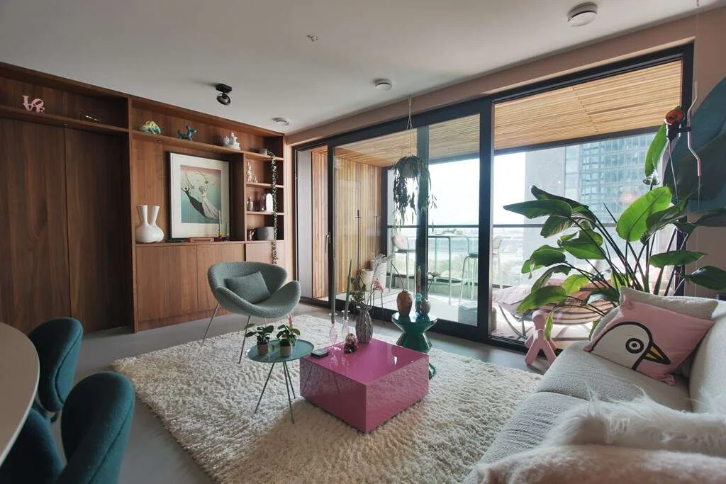 geblurde versie van de foto als achtergrond