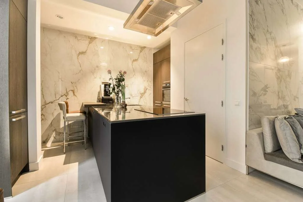 geblurde versie van de foto als achtergrond