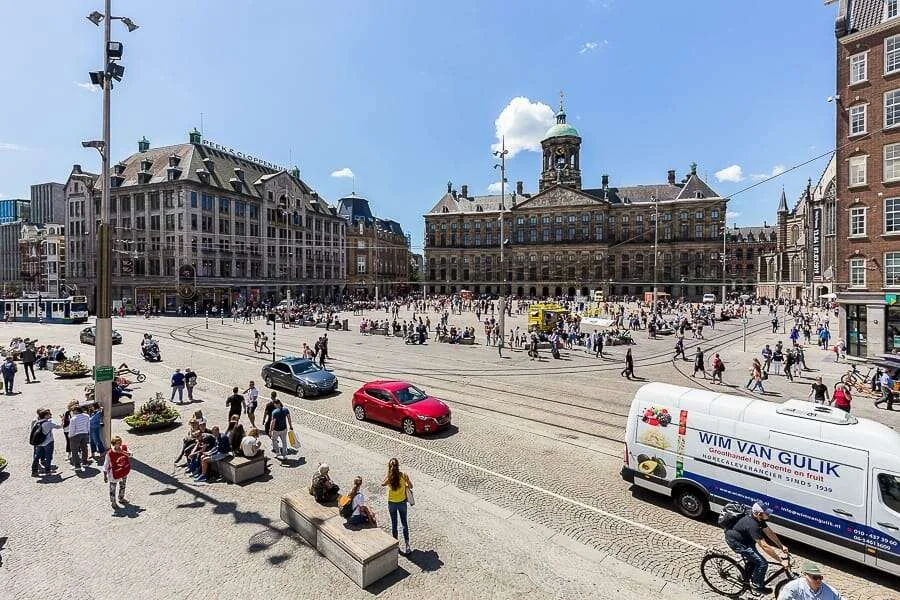 geblurde versie van de foto als achtergrond