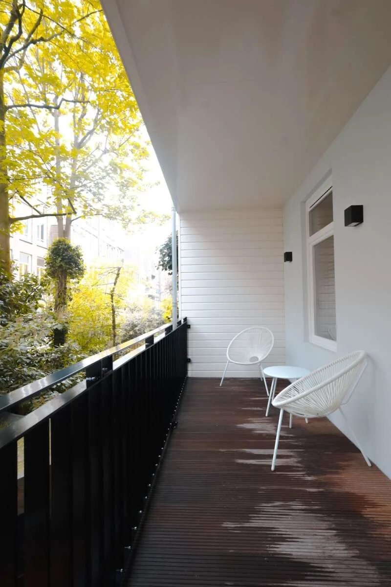 geblurde versie van de foto als achtergrond