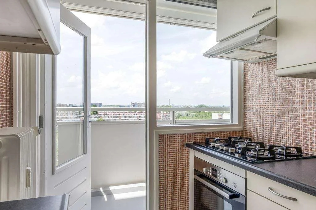 geblurde versie van de foto als achtergrond