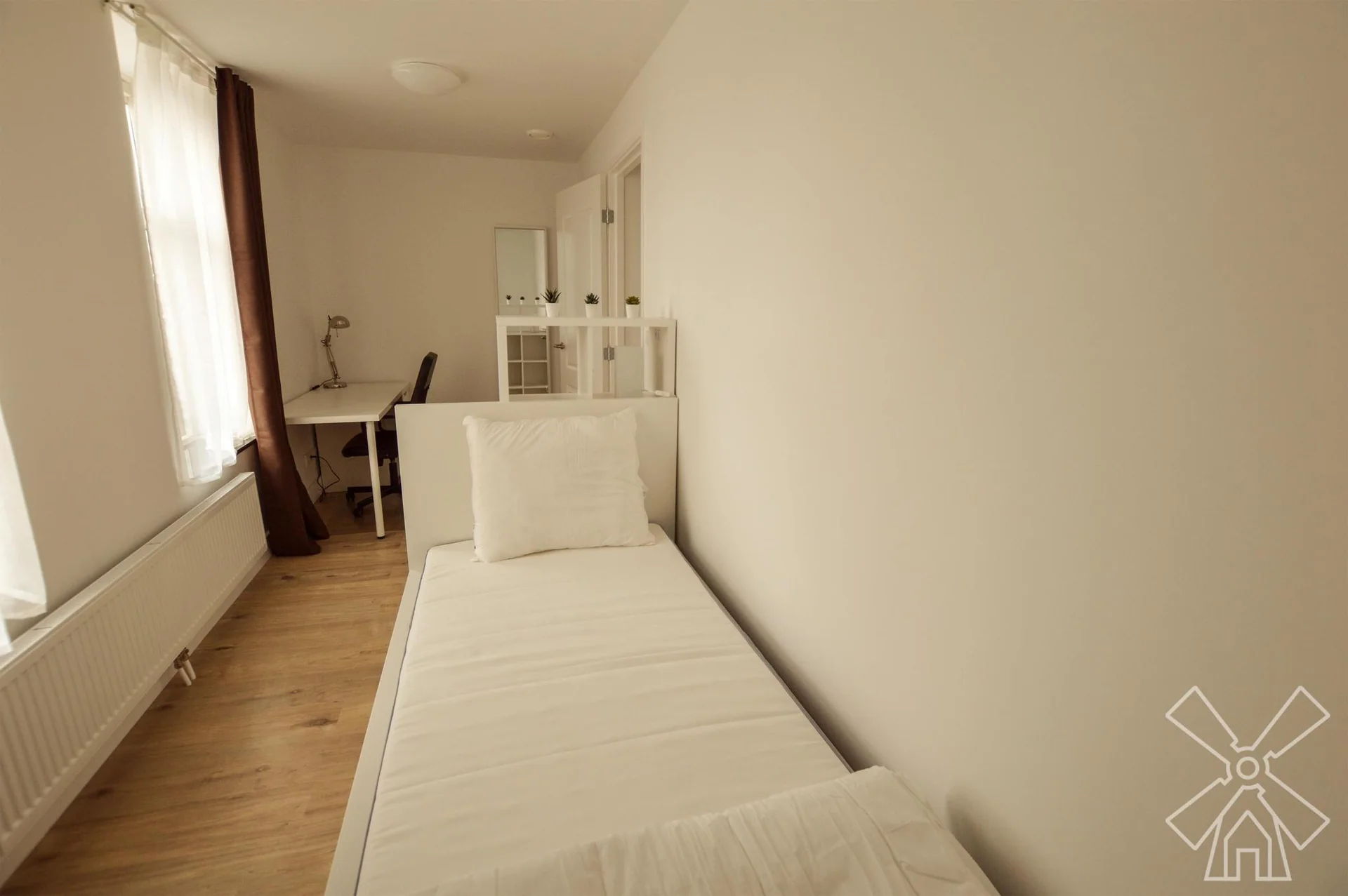 geblurde versie van de foto als achtergrond