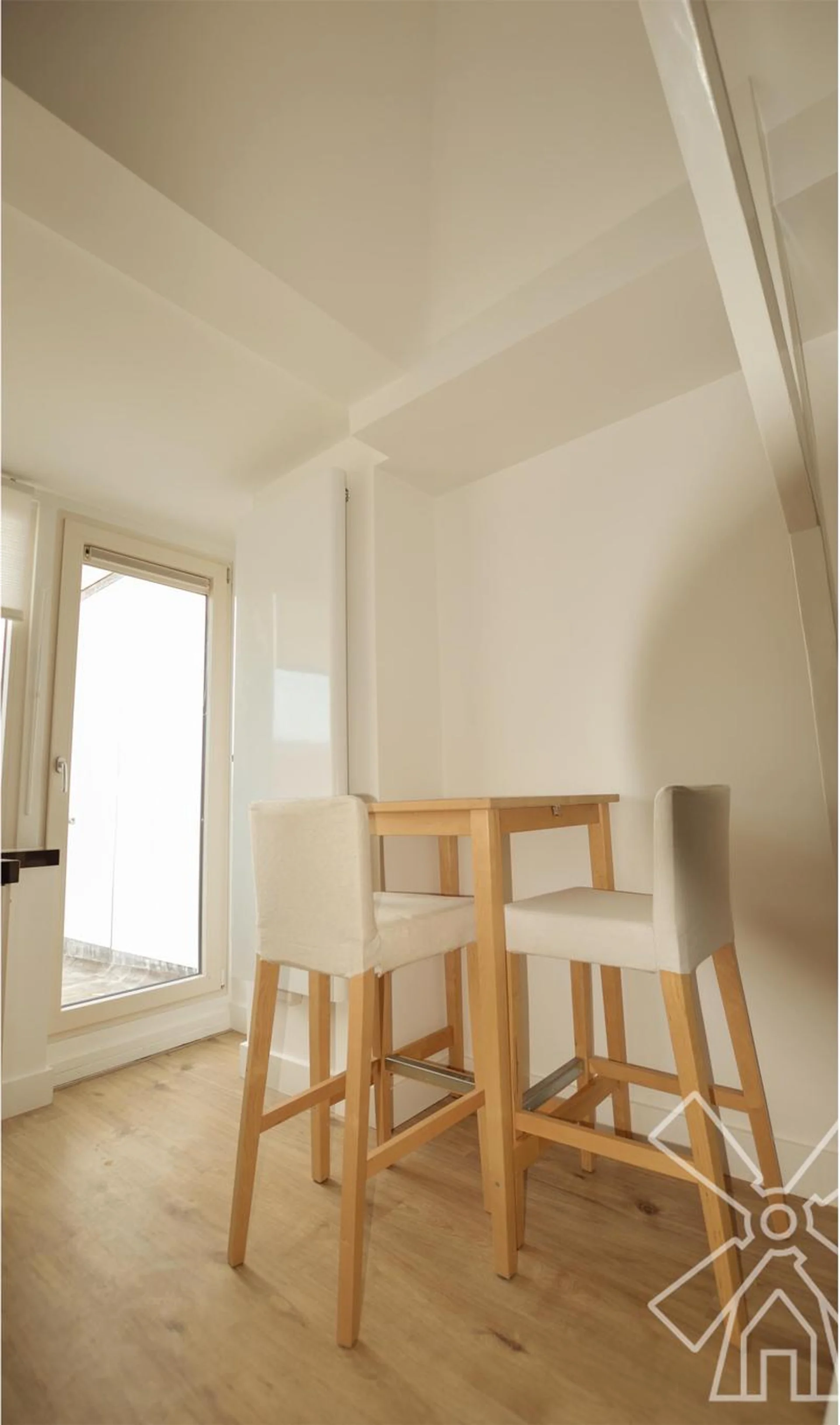 geblurde versie van de foto als achtergrond