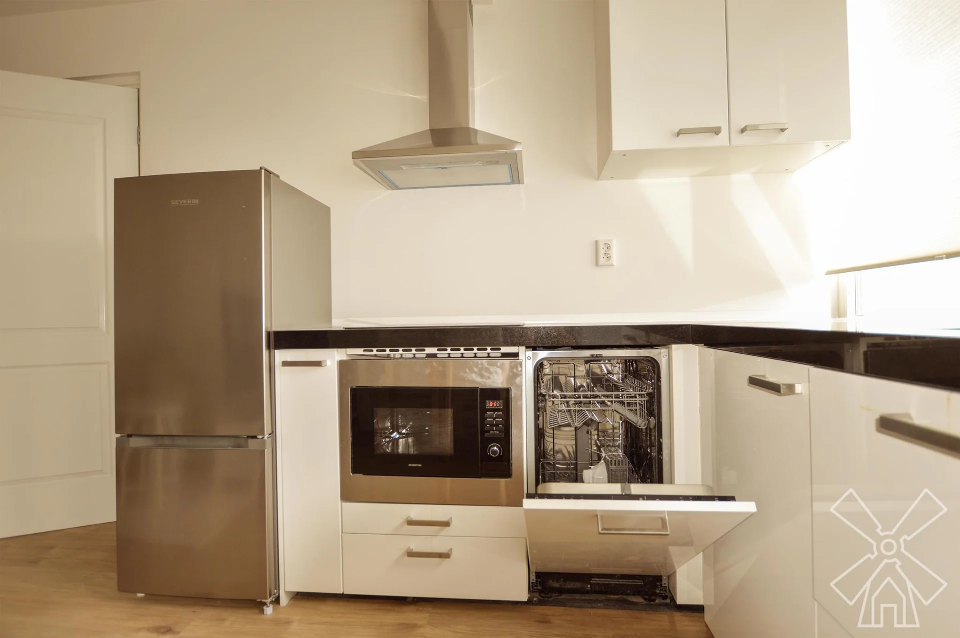 geblurde versie van de foto als achtergrond