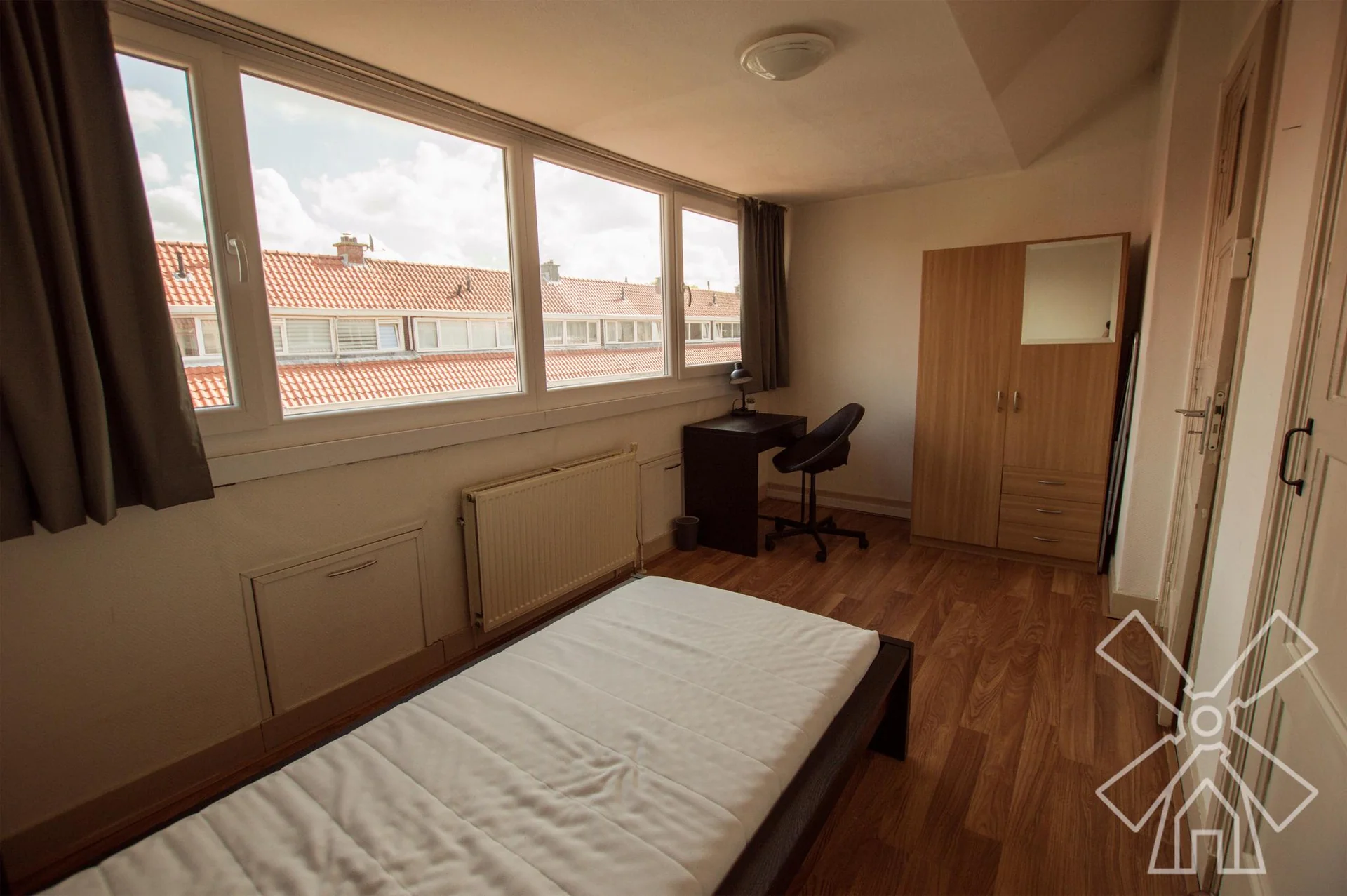 geblurde versie van de foto als achtergrond