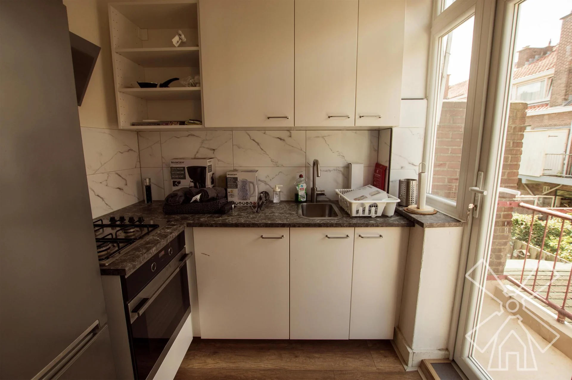 geblurde versie van de foto als achtergrond