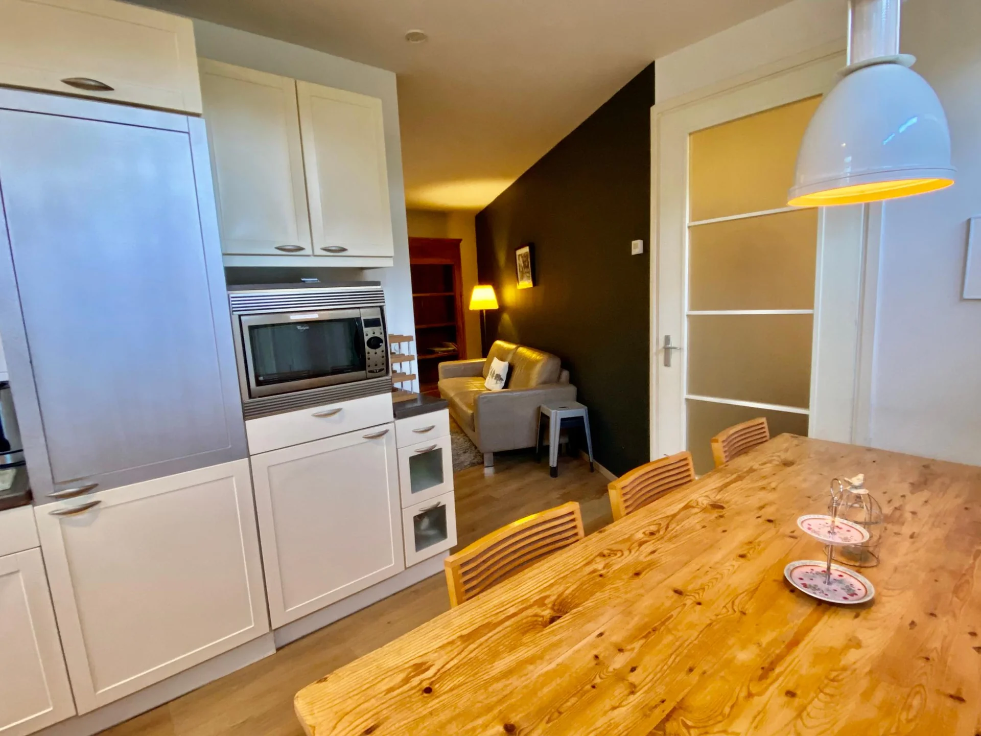 geblurde versie van de foto als achtergrond